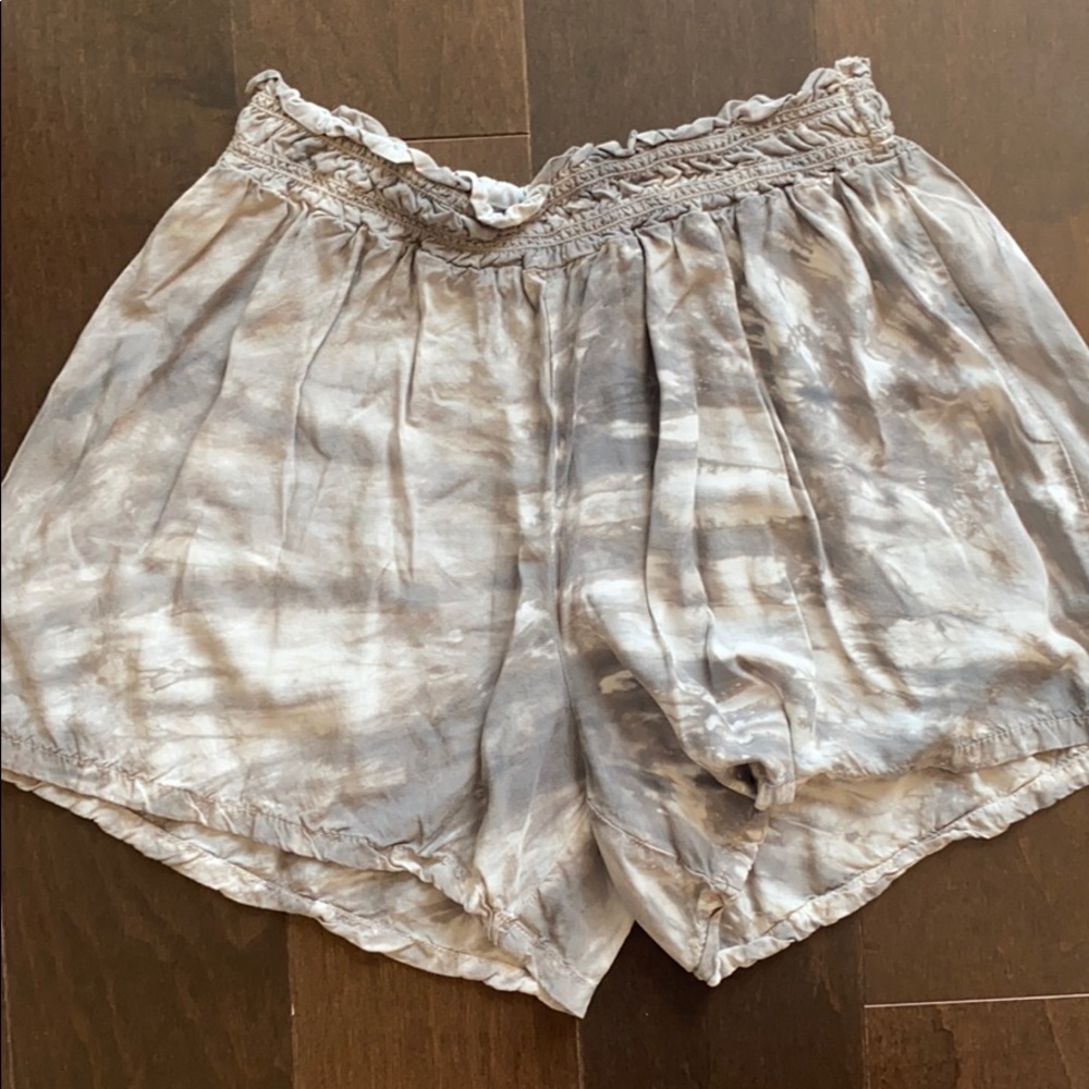 tie dye beach shorts!
